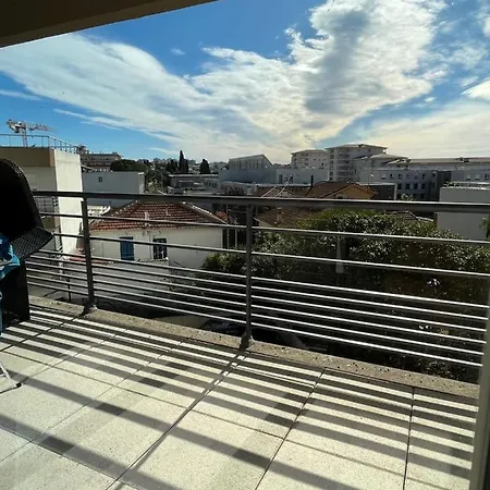 Апартаменты With Terrace Near The Center